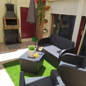 Apartment Feels Like Martim Moniz Charming Flats, Lissabon