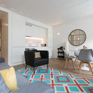 Apartment Flh Chiado Modern Place, Lissabon